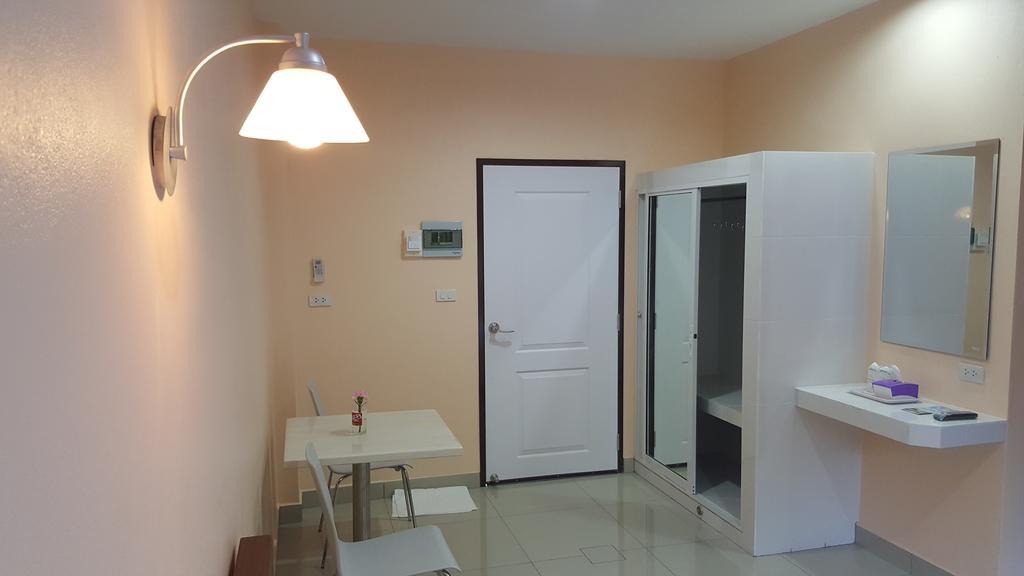Jirasin Hotel & Apartment Ranong Szoba fotó
