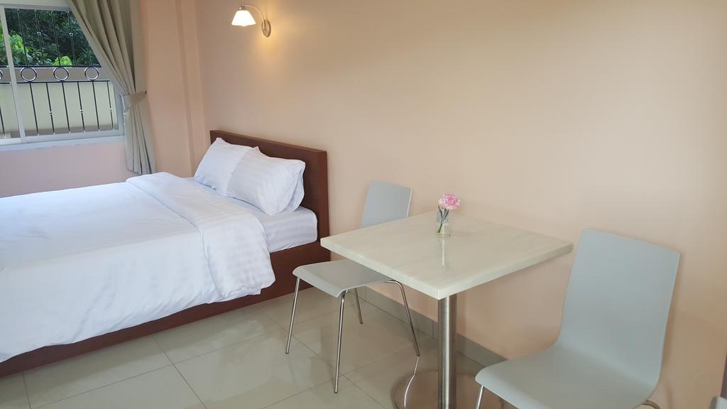 Jirasin Hotel & Apartment Ranong Szoba fotó